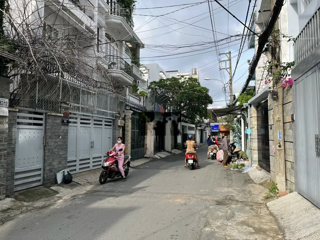 Bán nhà 4 tầng hẻm xe hơi gần đại học Văn Lang, 4x17, giá 9.5 tỷ