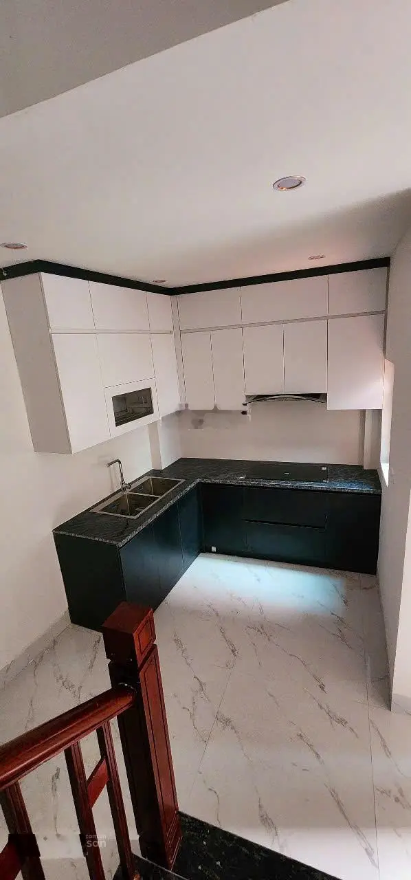 Bán nhà ngọc trì thạch bàn - cách mặt phố 1 nhà - ngõ ô tô đỗ cổng, dt 30m2, mt 4m giá : 6,05tỷ