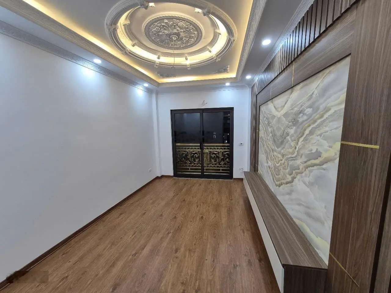 bán nhà siêu đẹp gần chợ, khu công nghiệp ngọc hồi