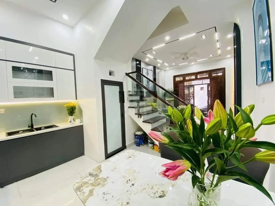 Bán nhà riêng Lại Yên, Hoài Đức 49m2 đơn lập 4 tầng. Sổ lâu dài, nội thất 99%. Ôtô qua cửa