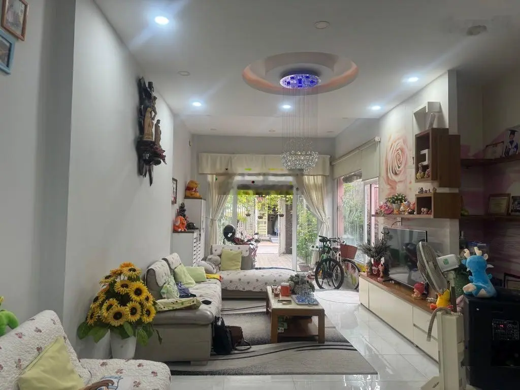 (Rẻ - giảm sâu 3 tỷ) bán nhà mặt tiền DT 150m2, ngang 5m, gần cầu Chà Và, Quận 8. Nhỉnh 10 tỷ