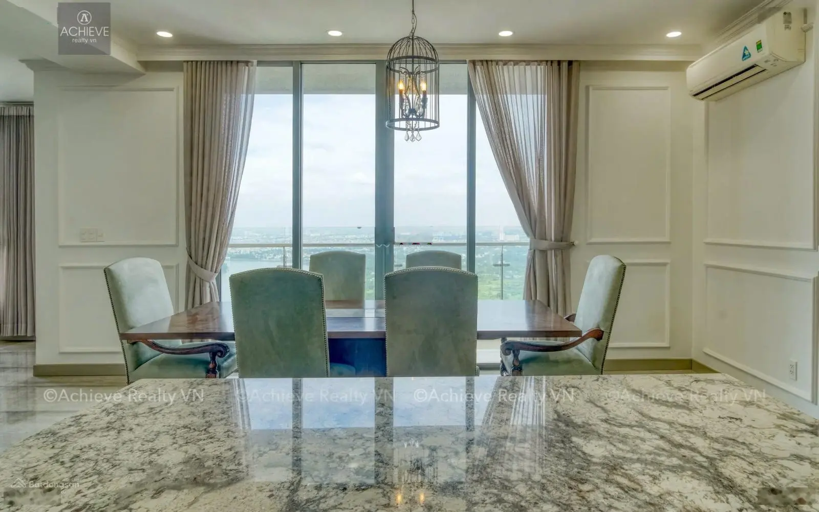 Bán Penthouse Masteri Thảo Điền 256m2 đầy đủ nội thất 35 tỷ bao thuế phí 3 phòng ngủ, 3WC