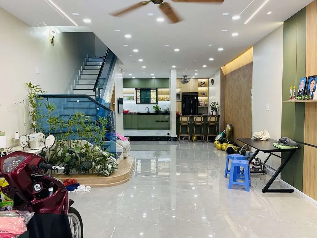 Bán nhà Gò Vấp CV Làng Hoa, hẻm nhựa 6m, 72m2 ngang lớn 5.7m