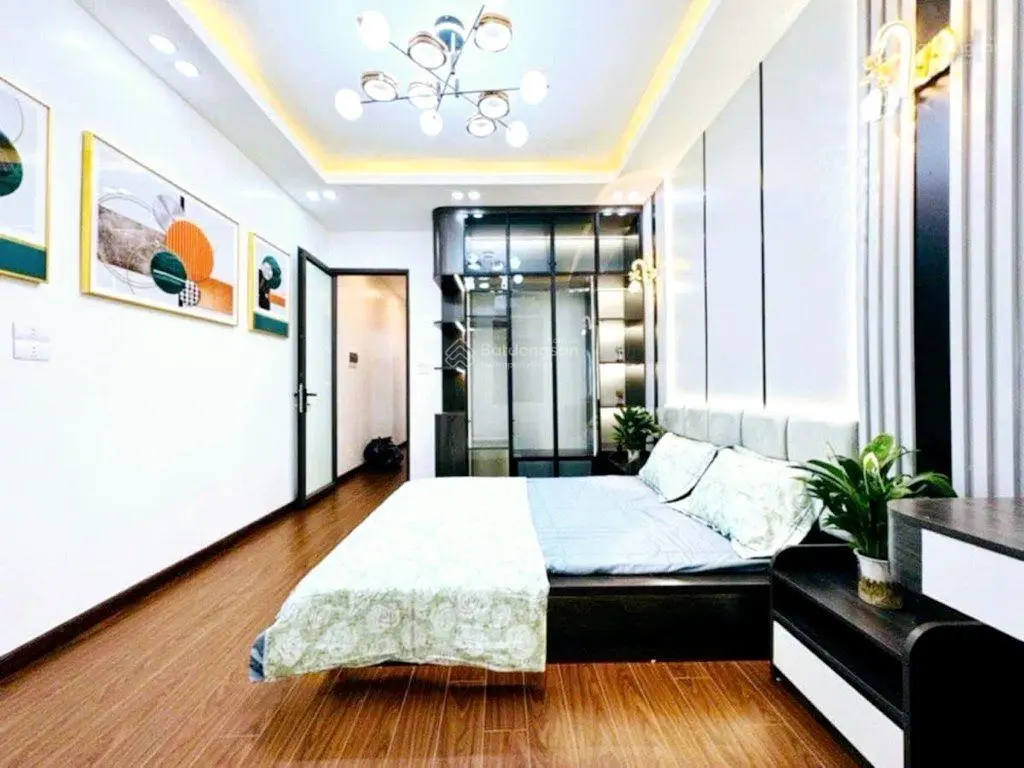 Nhà mới đẹp, Hoàng Văn Thái, 5 phòng ngủ, 38m2, 4 tầng, Mercedes đỗ cổng, chỉ nhỉnh 6 tỷ