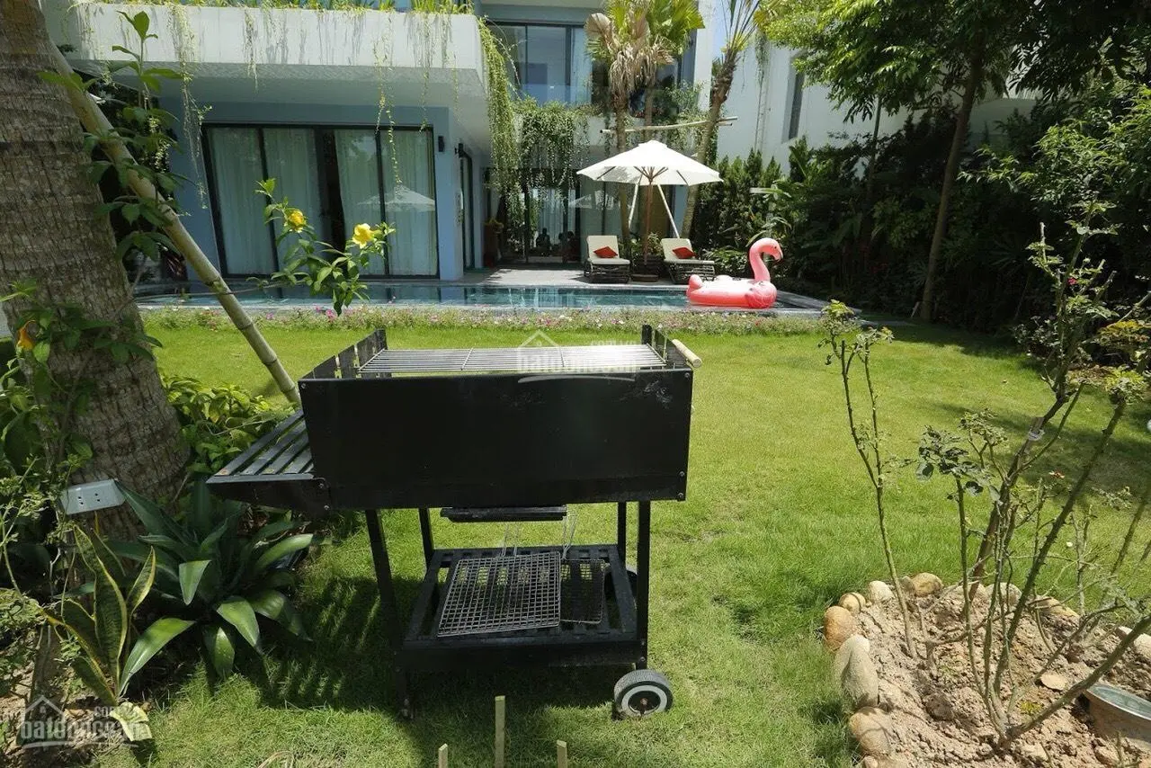 Cần tiền bán gấp biệt thự Charm Villas Flamingo view hồ, full nội thất, 2 tầng. LH: 0931 793 ***