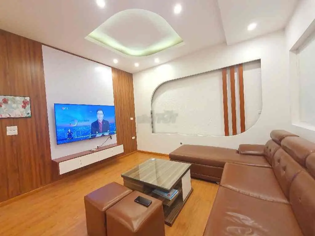 2,35 tỷ , cc thông tấn xã 81m2 , 2 ngủ ,2 vệ sinh , cự.c hi.ếm