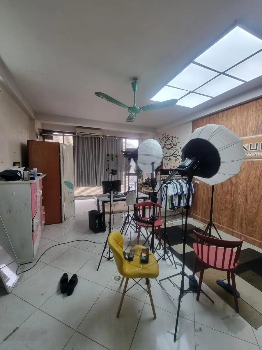 Quan nhân thanh xuân nhà mới -full nội thất mặt tiền rộng ngõ nông :dt 35m *5t* 5,9m :6,7 tỷ có tl