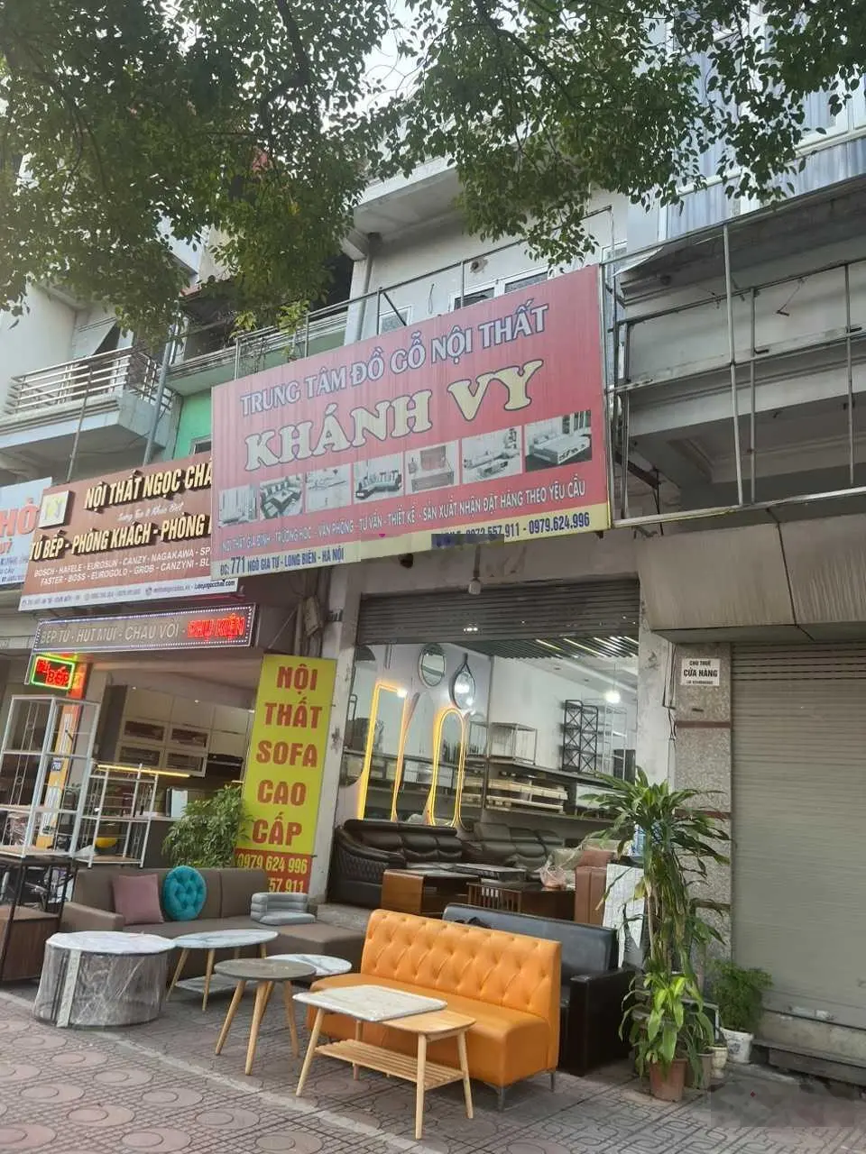 Chính chủ cần bán căn nhà phố mặt đường Ngô Gia Tự, Long Biên, Hà Nội - vị trí trung tâm hành chính