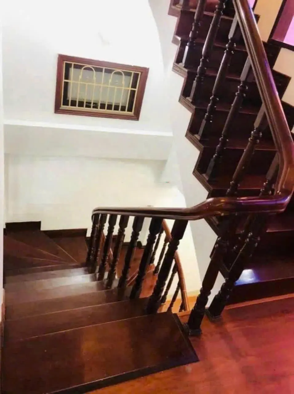 Chính chủ cần bán gấp nhà Phố Đào Tấn, Ba Đình. DT 50M2, Xây dựng 4 tầng.Măth tiền 4m. Liên hệ ngay
