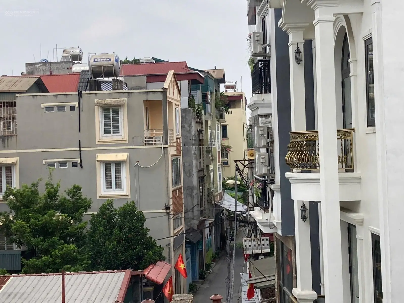 Bán nhà DT 48m2 căn góc 2 mặt tiền, ô tô 7 chỗ vào nhà tại phường Việt Hưng, Long Biên, Hà Nội