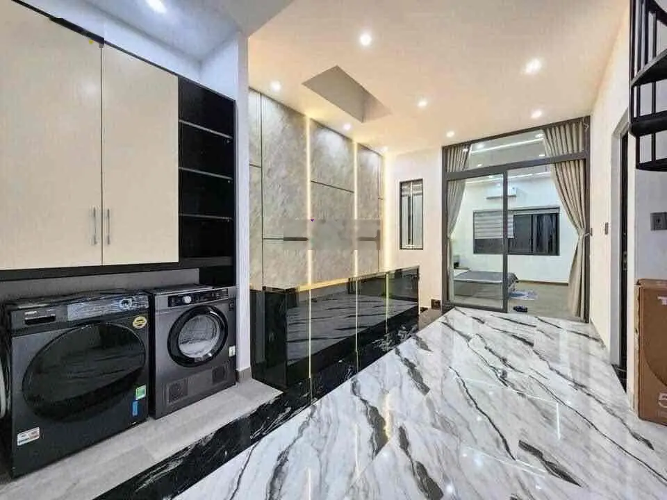 Ngân hàng thanh lý nhà siêu đẹp ngay trục đường Hoàng Thị Loan cách bãi tắm Nguyễn Tất Thành 500m