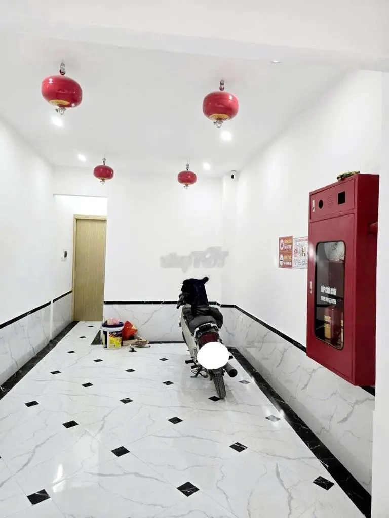 Bán Gấp nhà siêu hiếm Cầu Giấy 55m2 x 5 tầng mới 10 phòn khép kín