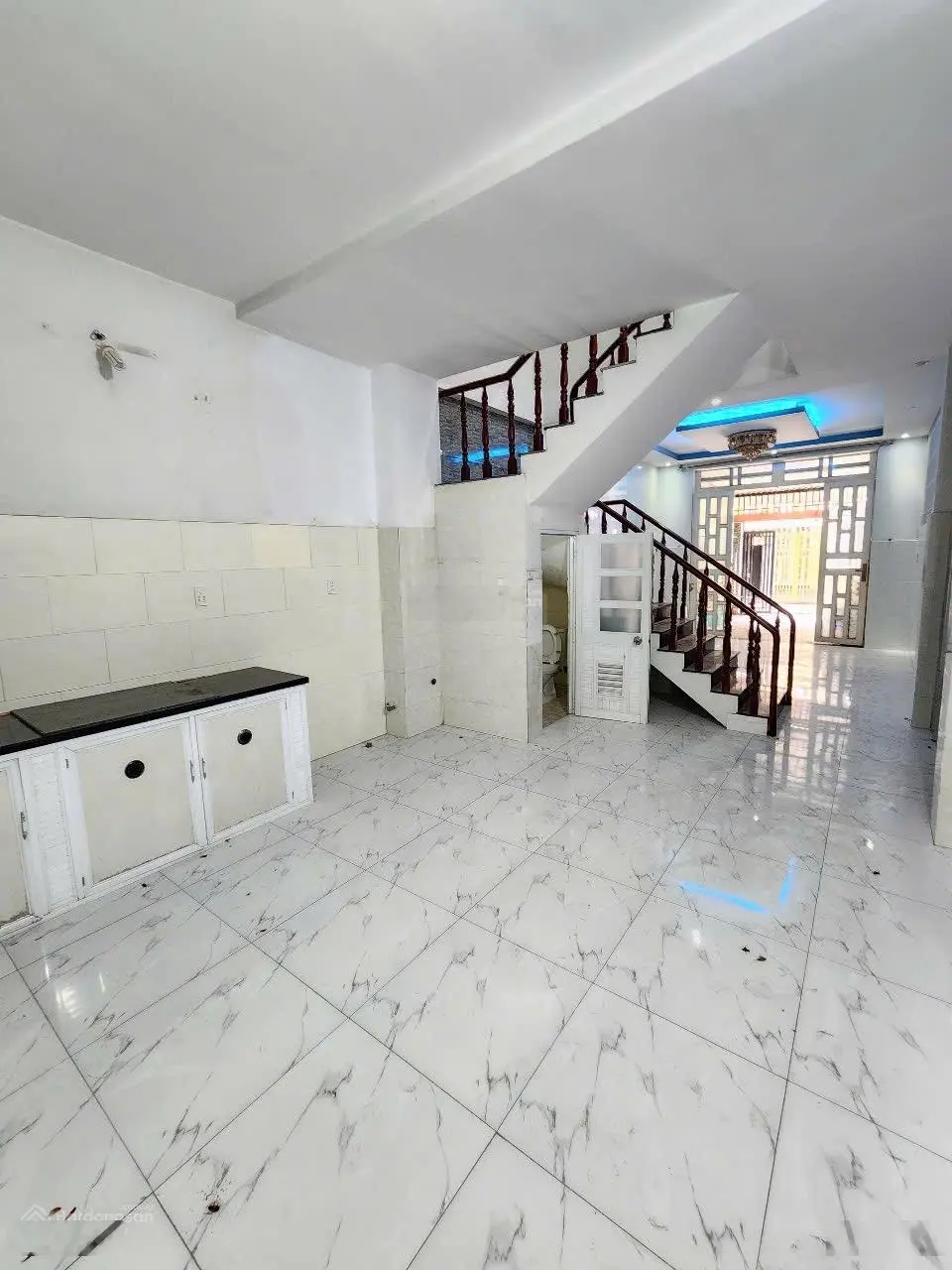 Nhà Sổ Riêng, Đường Ô Tô Gần Chợ Tân Bình Dĩ An