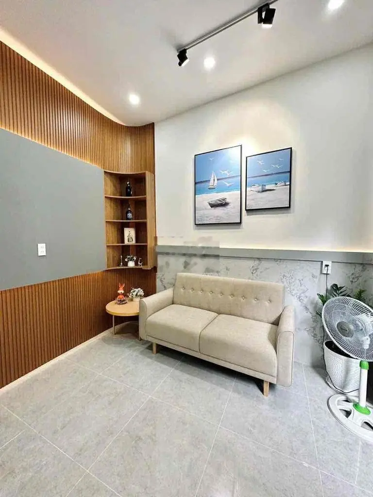 NHÀ SIÊU ĐẸP 3 TẦNG BTCT , QUẬN SIÊU VIP, CHỈ NHỈNH 2 TỶ