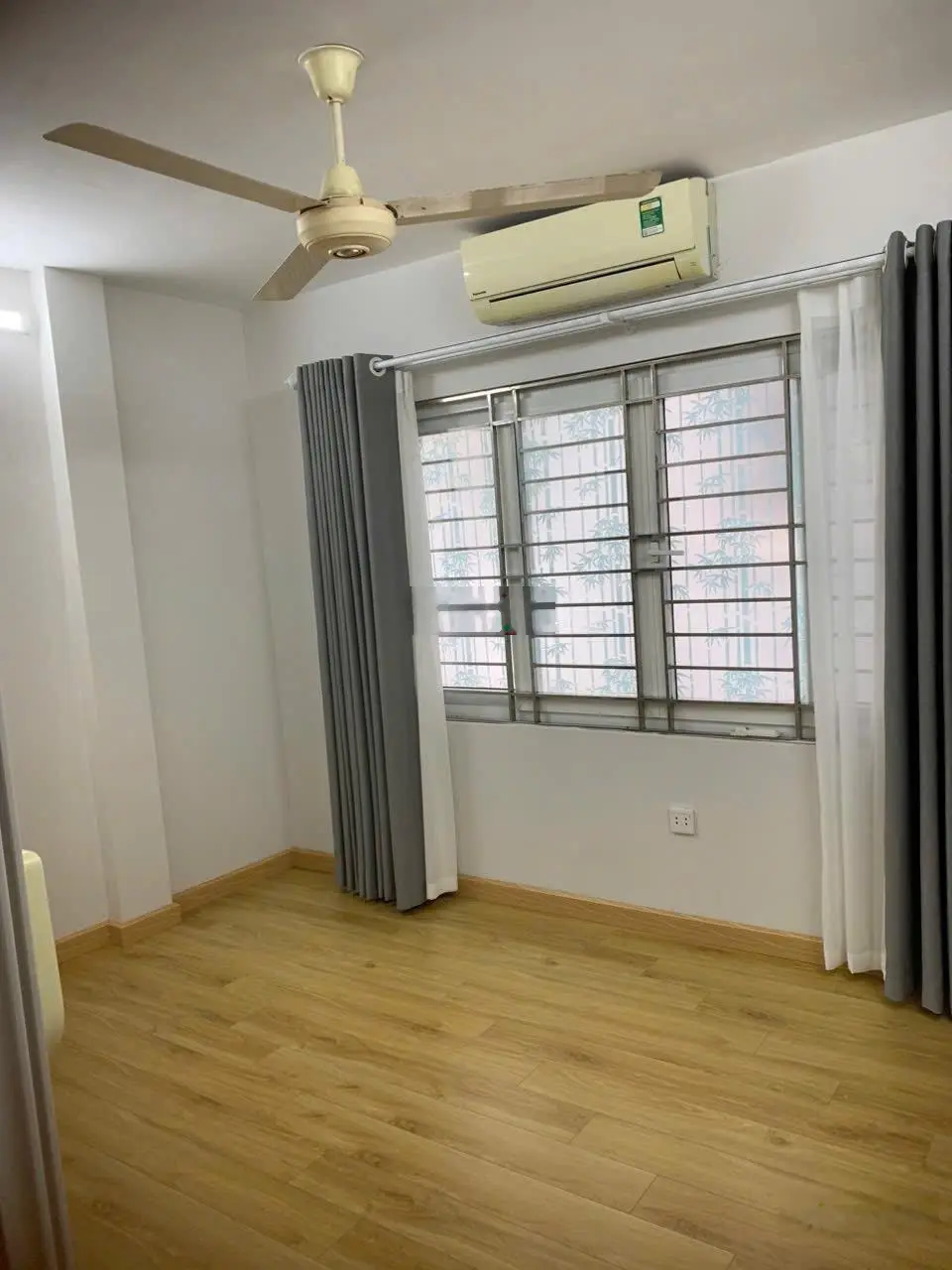 Hàng cực hiếm - Phố Võ Thị Sáu cạnh hồ, công viên, ô tô gần nhà,ngõ thông - trung tâm Hai Bà Trưng