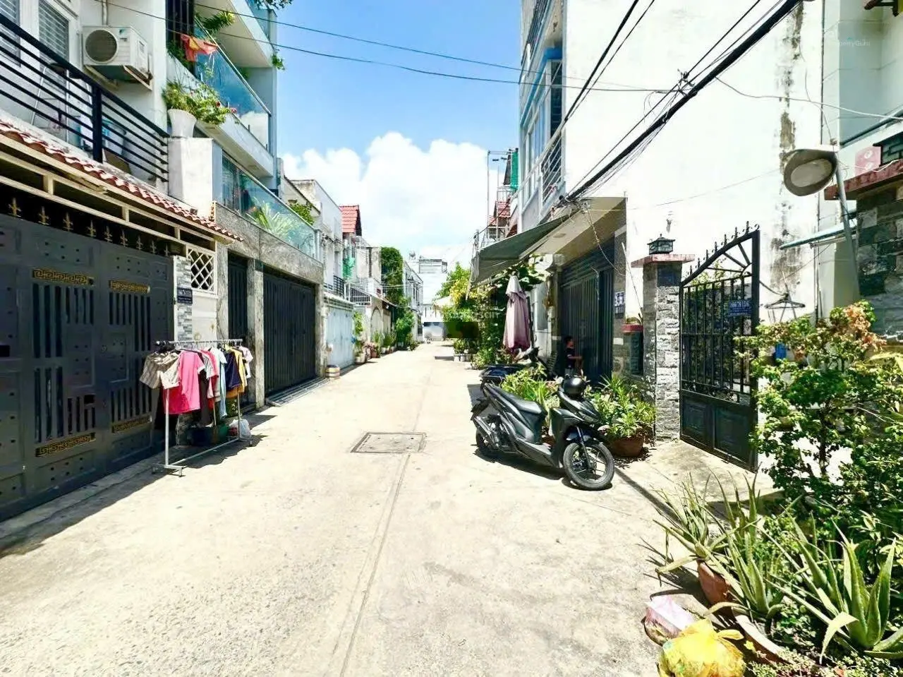 Bán nhà hẻm xe hơi 1942 Huỳnh Tấn Phát. Dt 4x17.5m. trệt lầu. 4.3 tỷ