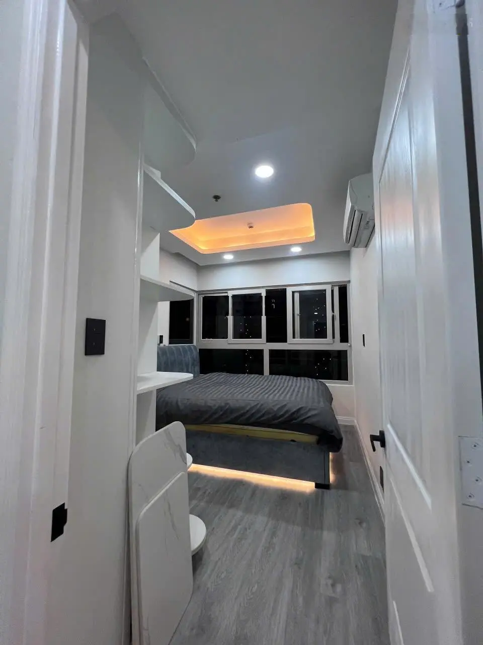 Chuyển nhà mới cần bán căn hộ 3 mặt thoáng 87m2, 2 phòng ngủ có sổ hồng - chung cư Dragon Hill 1