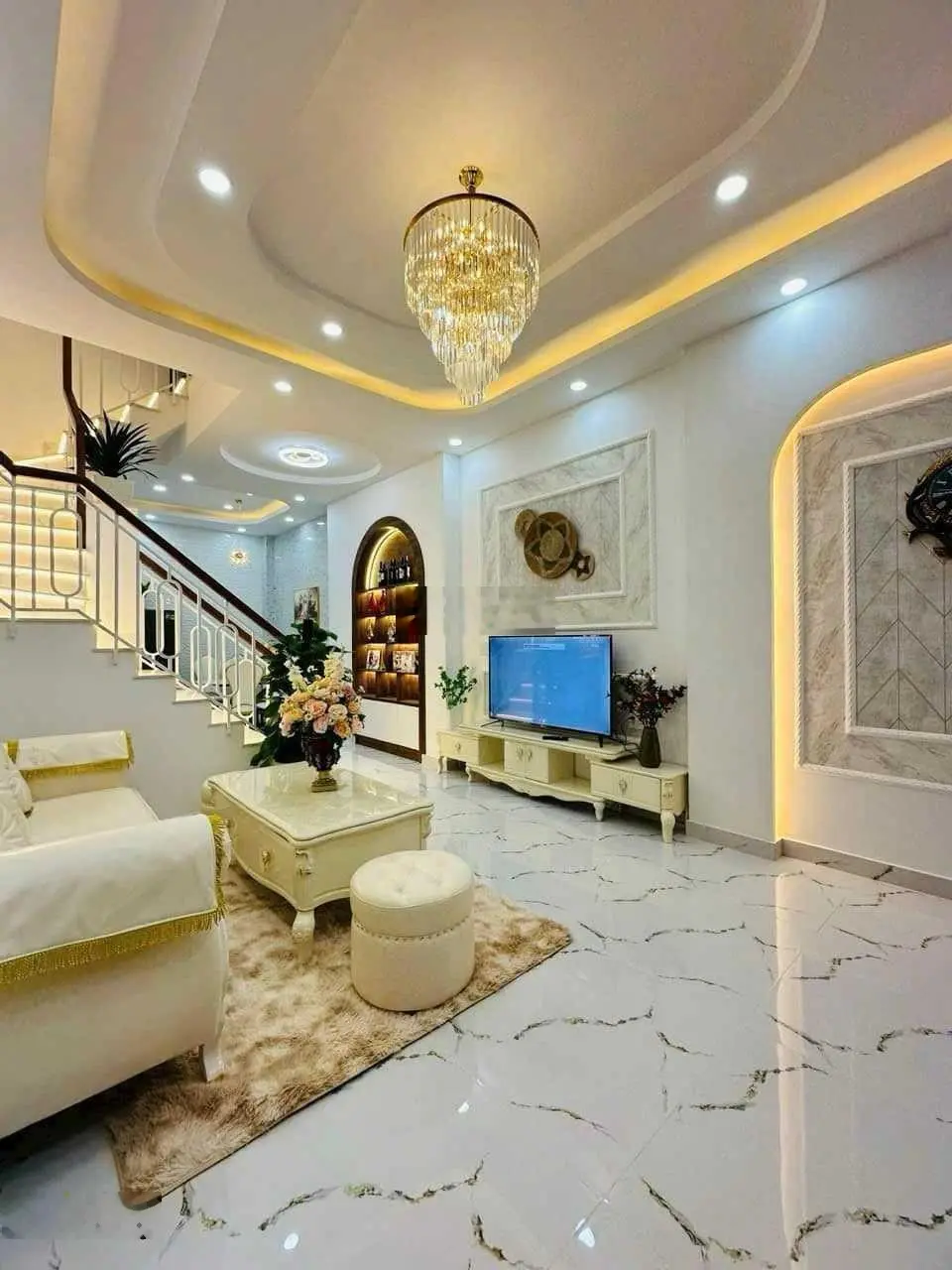 Căn mặt tiền Trương Quốc Dung, Phú Nhuận cần bán gấp TL thích hợp kinh doanh, sổ riêng