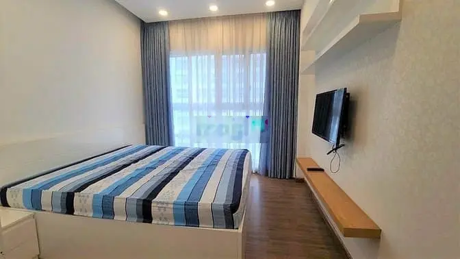 Bán căn hộ Happy Valley 135m2, 3PN, căn góc view hồ bơi phú mỹ hưng