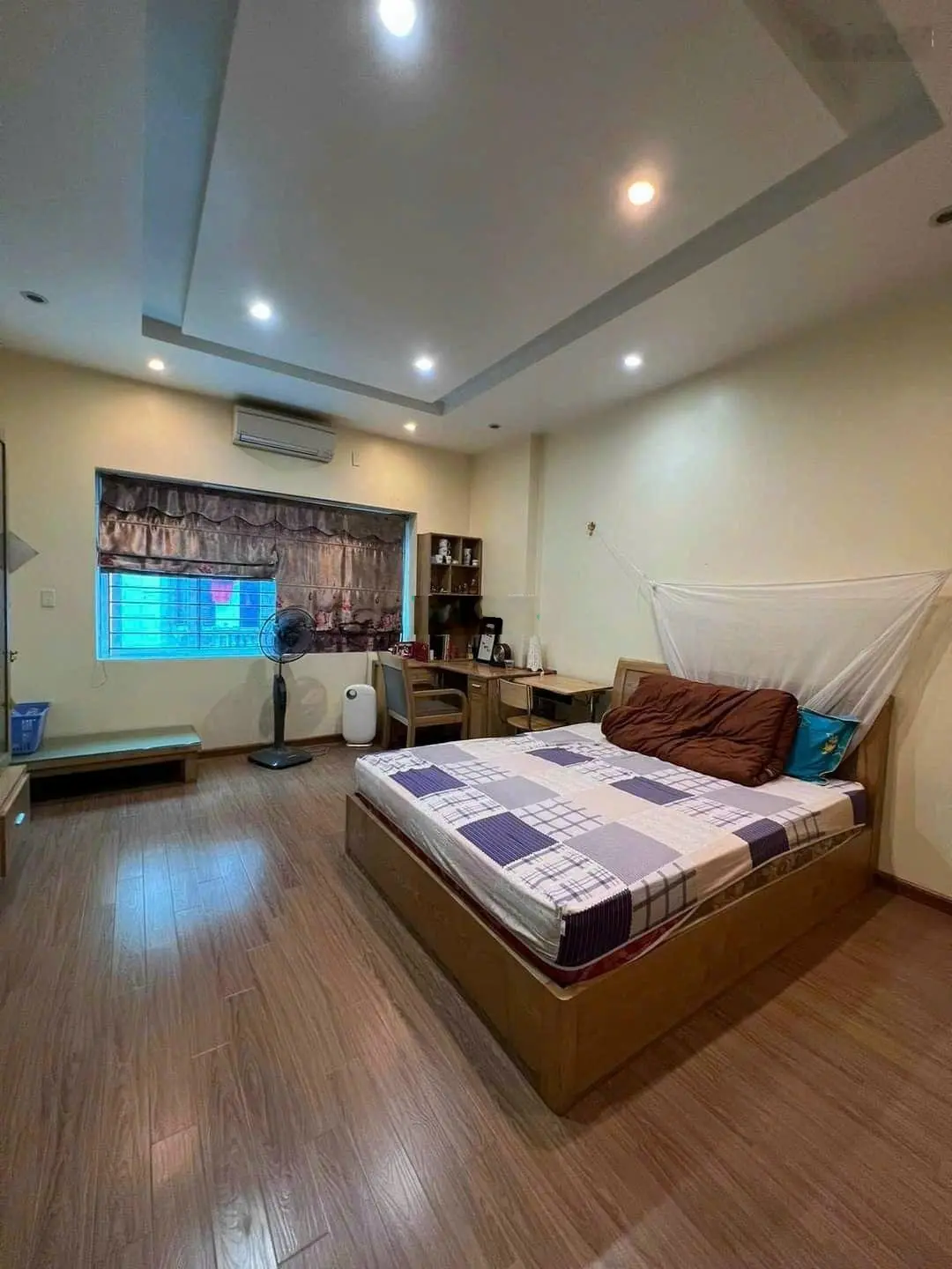 Nhà đẹp - Cầu Giấy - ô tô đỗ cửa - kinh doanh - 6 phòng ngủ - ngõ thông - tiện ích đầy đủ