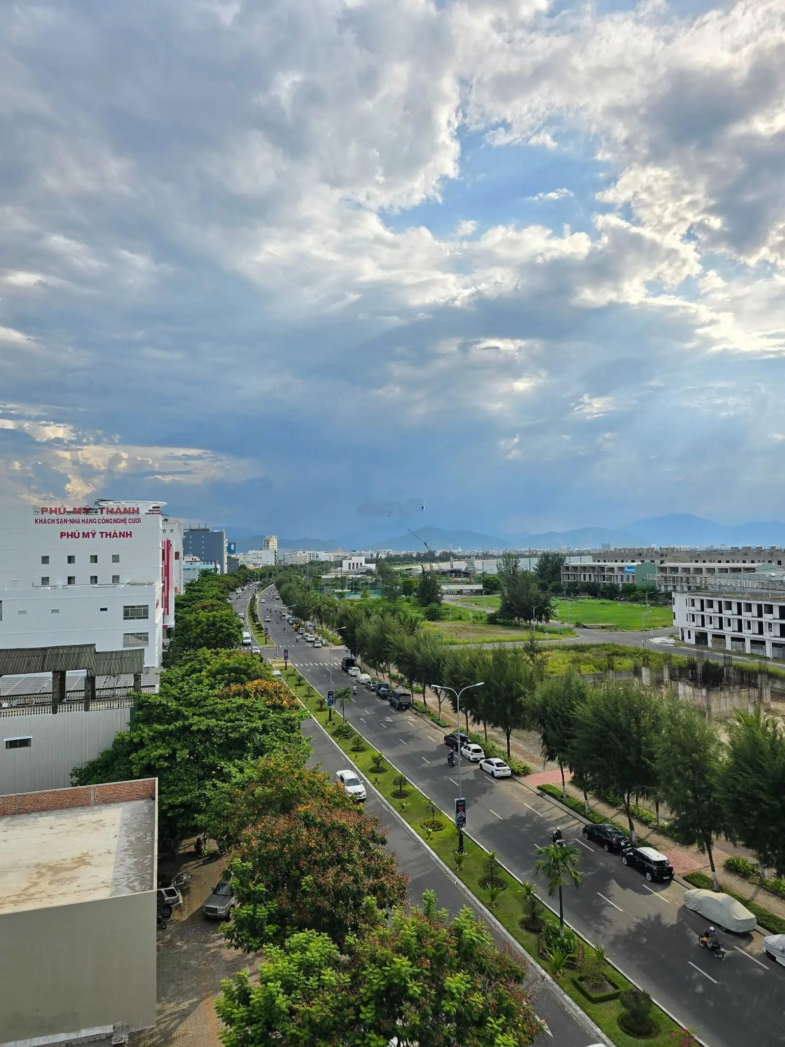 Tòa văn phòng vip mặt biển Nguyễn Tất Thanh Đà Nẵng