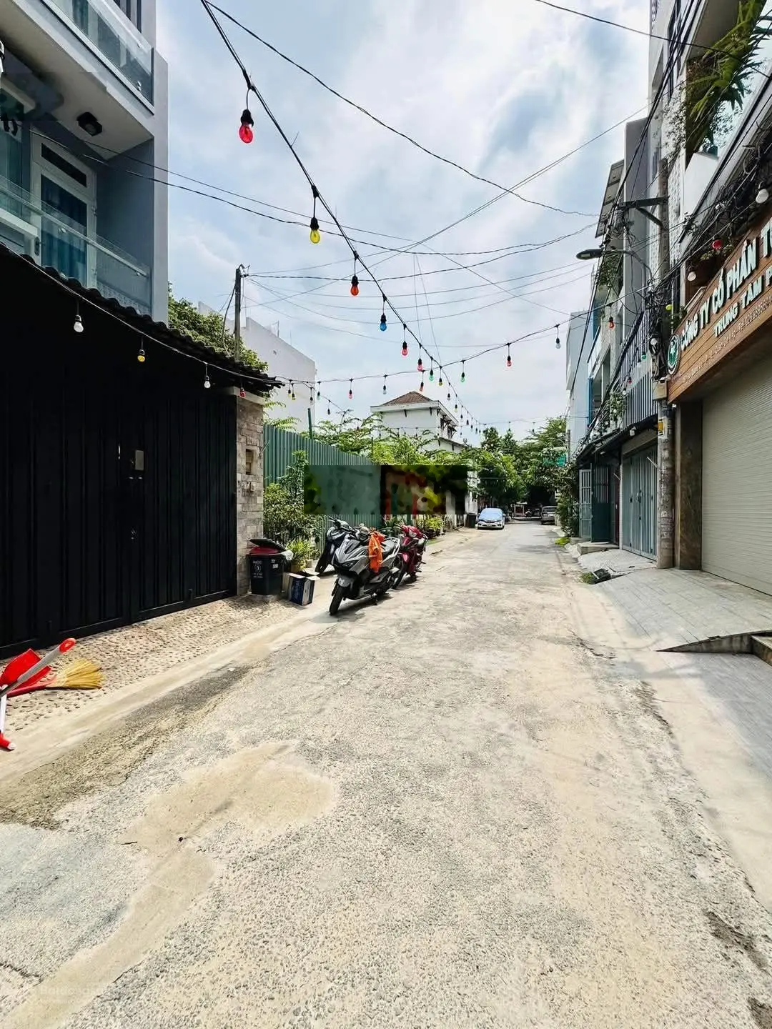 Chủ gửi bán nhanh căn nhà HXH ở Hoàng Diệu Quận 4, dt 65,6m2 giá 3 tỷ 670tr, hđ thuê 24tr/th, SHR