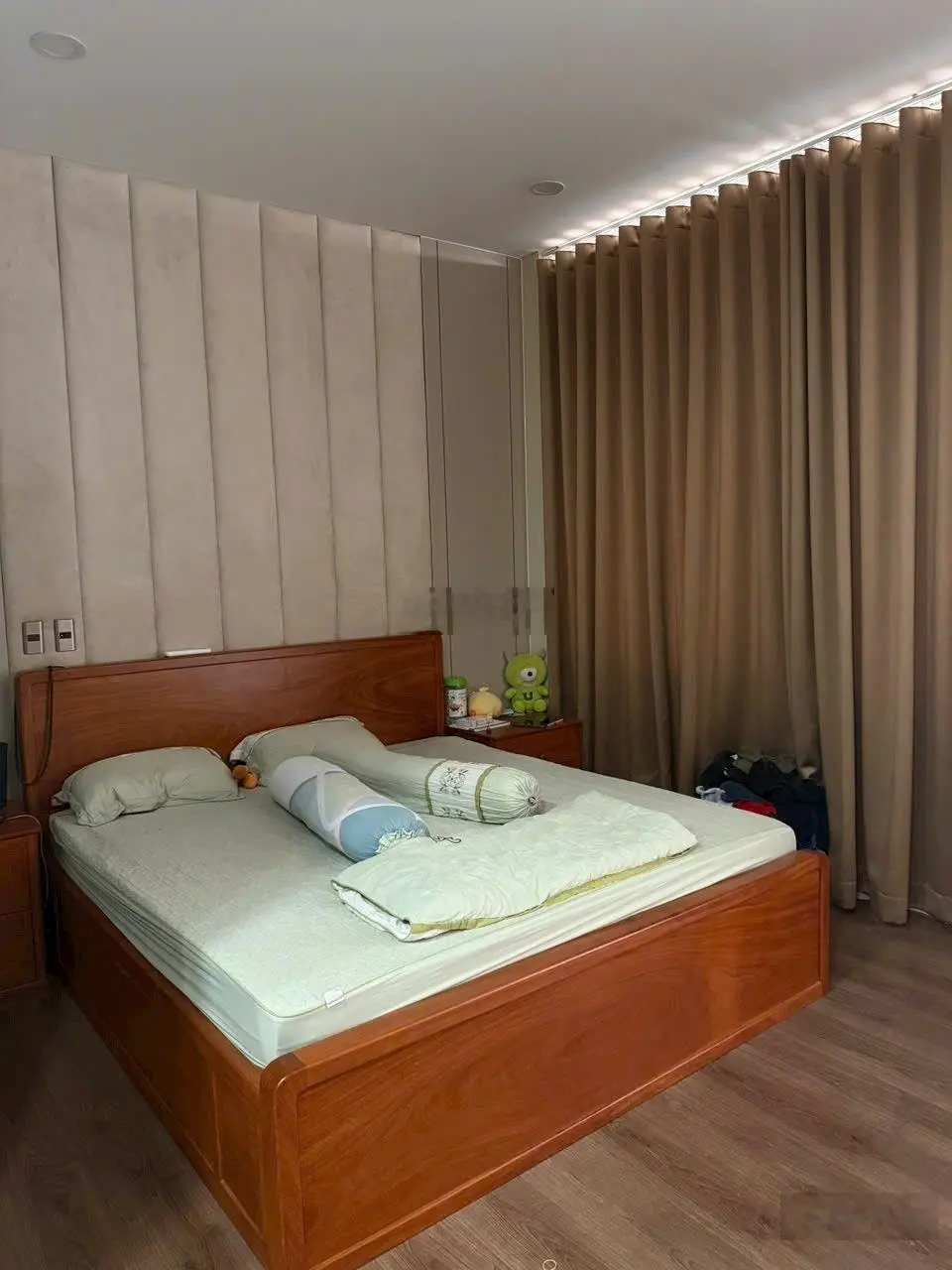 Mặt tiền Ca Văn Thỉnh khu Bàu Cát DT: 5x27m, trệt 5 lầu thang máy, nhà đẹp full nội thất