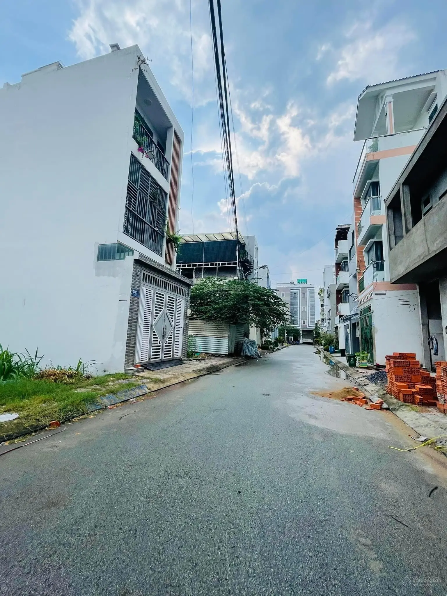 Bán Nhà 2 Tầng 62m2 HXH Lê Văn Việt Quận 9