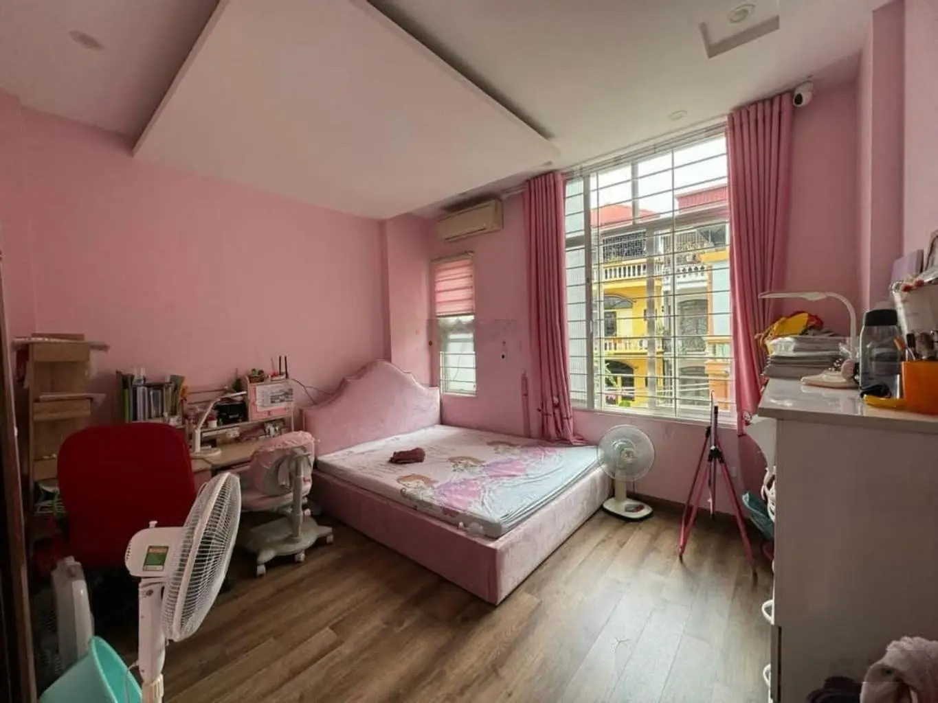 Đường Láng - Gần Ngã Tư Sở - 5 tầng dân xây - Ngõ thông rộng - Cách mặt phố 30m - 50m2 - 9.68 tỷ