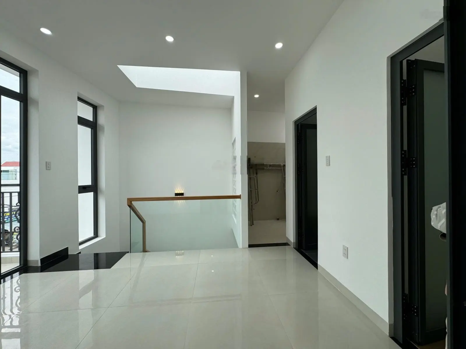 Bán nhà mới 3 tầng mặt tiền đường Hùng Vương (QL1A) thị trấn Diên Khánh, cách cây Dầu Đôi chỉ 300m