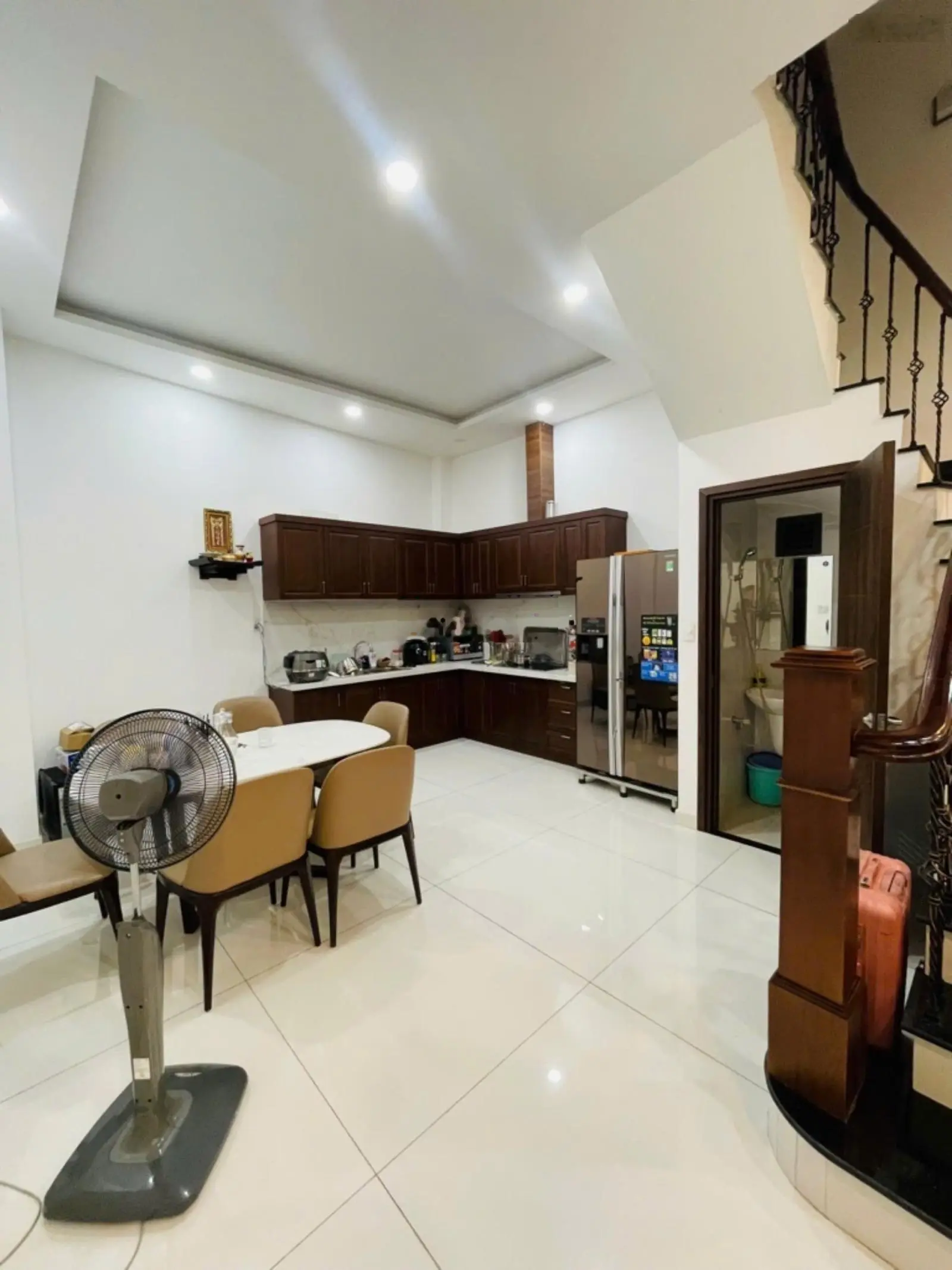 Nhà đẹp 4 tầng Nguyễn Thị Thập, sát hẻm xe hơi oto, ra gấp chỉ nhỉnh 8tỷ
