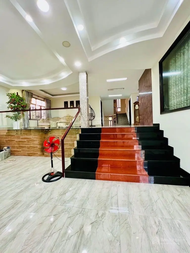 Biệt thự siêu sang - 968m2 - 4 tầng - ngang 18 - Đ. Phạm Thế Hiển phường 7 - quận 8 - giá 38tỷ (TL)