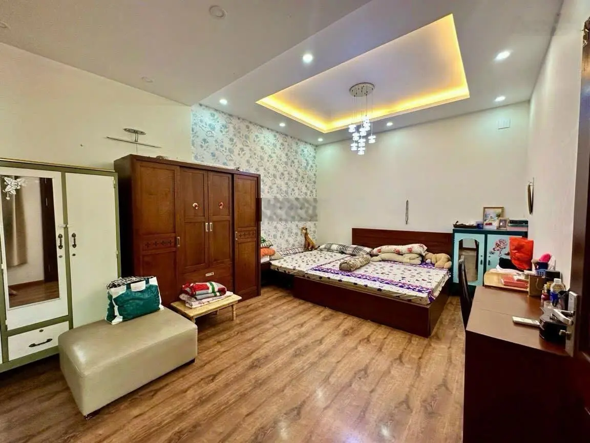 NgỘp Giảm 1 Tỷ- Bán Nhanh nhà Mặt Tiền Kinh Doanh khu D2D. 3 lầu. Ngang 5x18, nở hậu 8,9m. DT125m2