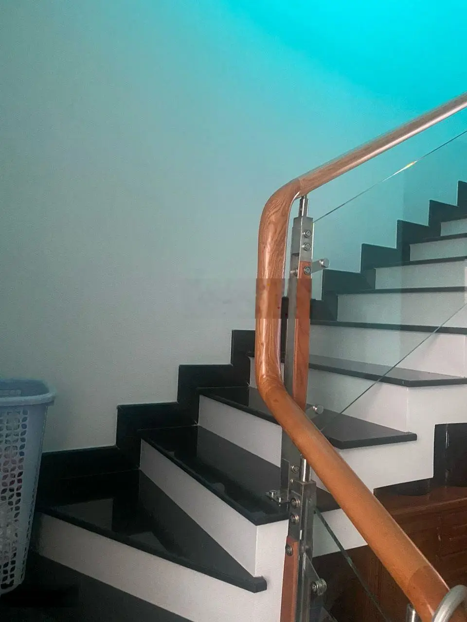Bán nhà riêng Gần UBND Q2. Đường 12m quy đồng bộ. DT 100m2 ngang 5,7 nhà 4 tầng. Giá chỉ 14 tỷ TL