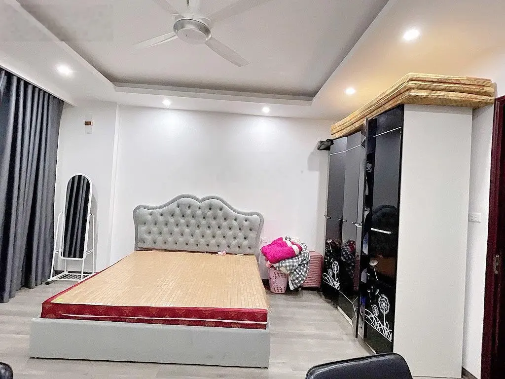 Ngay Cầu Diễn 7 tầng thang máy, 12p khép kín, 7,8 tỷ. Phải nhanh mới kịp