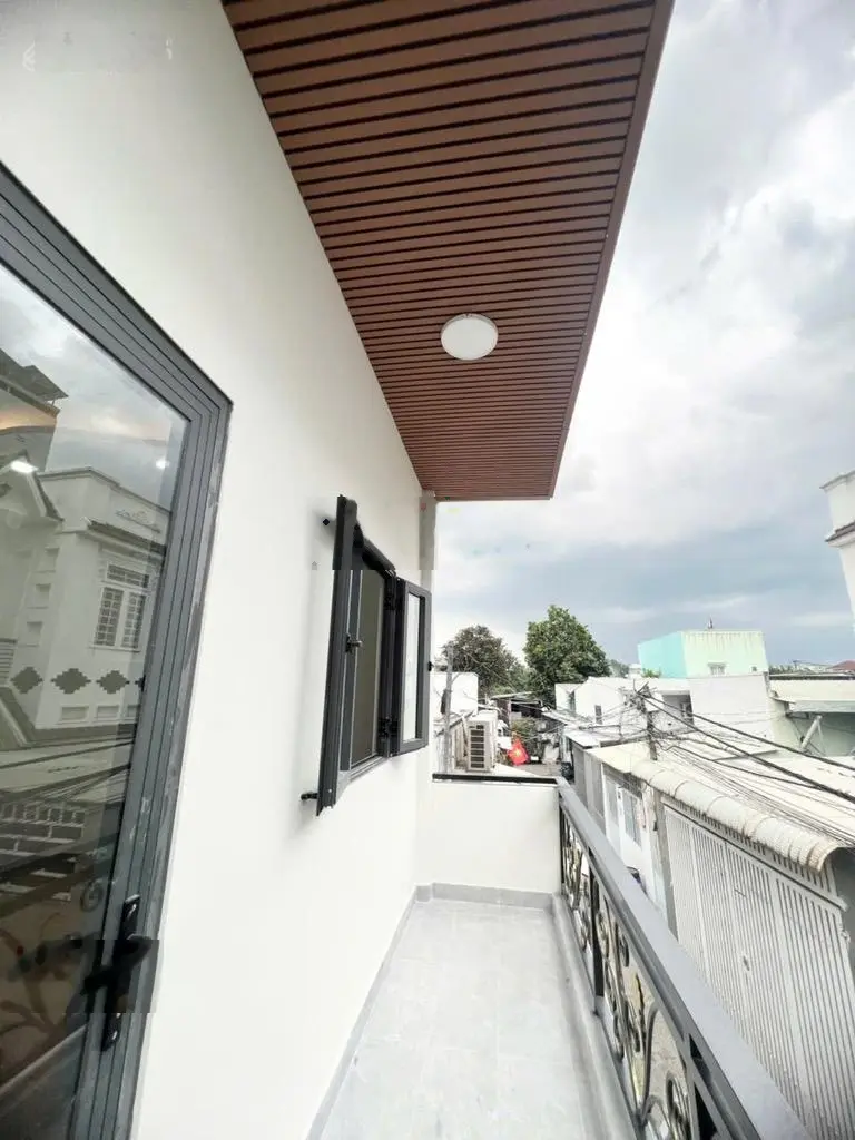 Bán nhà 1 trệt 1 lầu mới đẹp hẻm ô tô tới cửa phường Tăng Nhơn Phú B, Quận 9 giá nhỉnh 4 tỷ