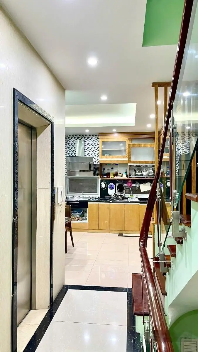 Bán gấp nhà siêu vip Phùng Chí Kiên 65m2 x 5 tầng mặt tiền 4m dân xây chắc chắn phân lô ô tô tránh