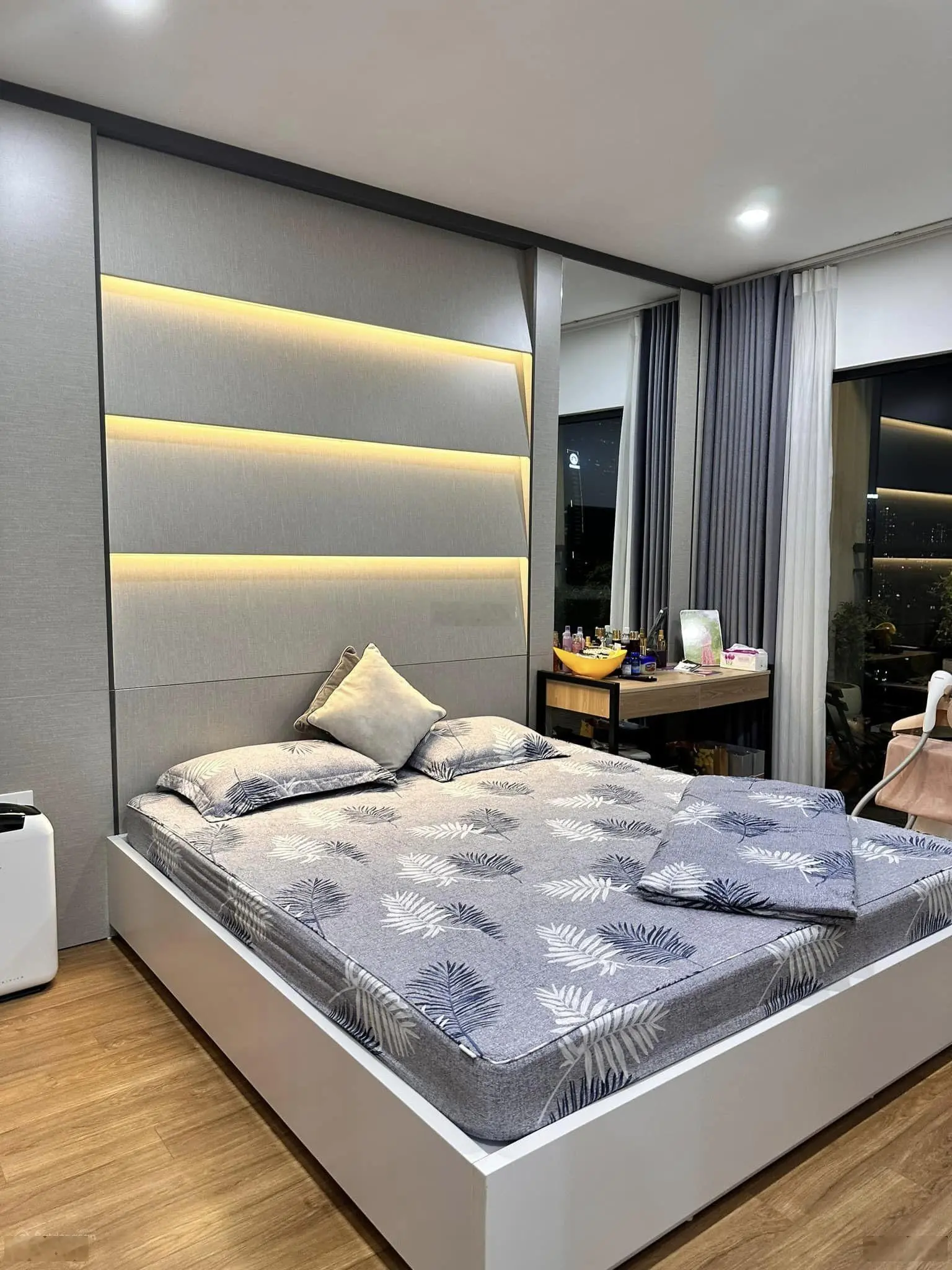 Siêu phẩm giá tốt nhất tại The Emerald. Diện tích 124m2 thiết kế 3 ngủ, nội thất sang - xịn - mịn