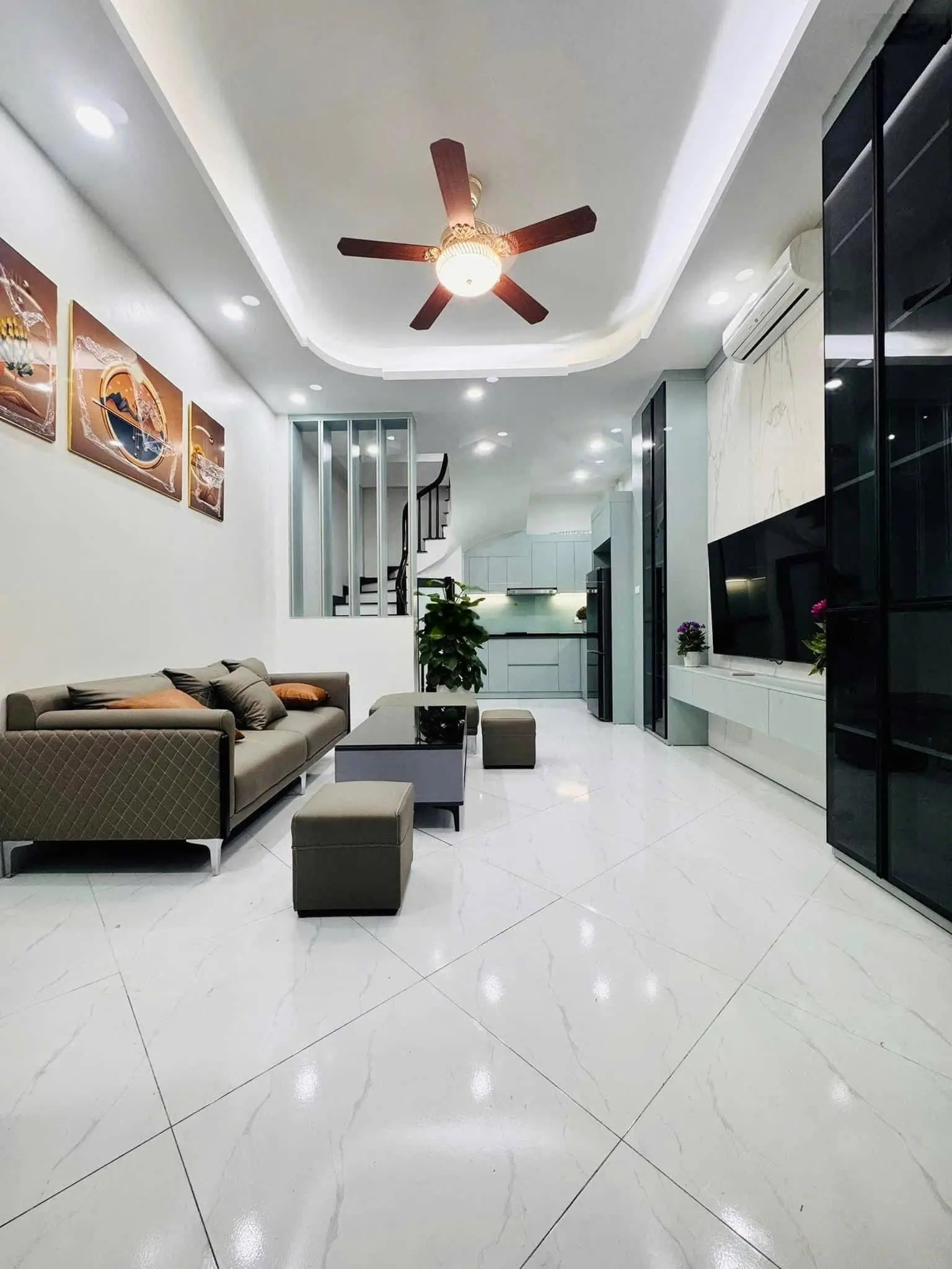 10.2 tỷ - 36m2 - lô góc - ô tô - ngõ thông - kdol - 20m ra phố - Trần Đại Nghĩa - HBT