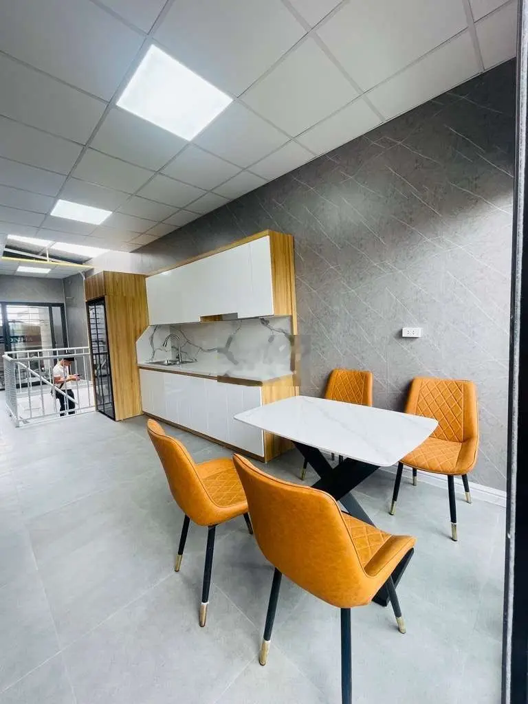 Bán nhà Quan Nhân, 41m2, mặt ngõ thông kinh doanh, 5 tầng đẹp mới