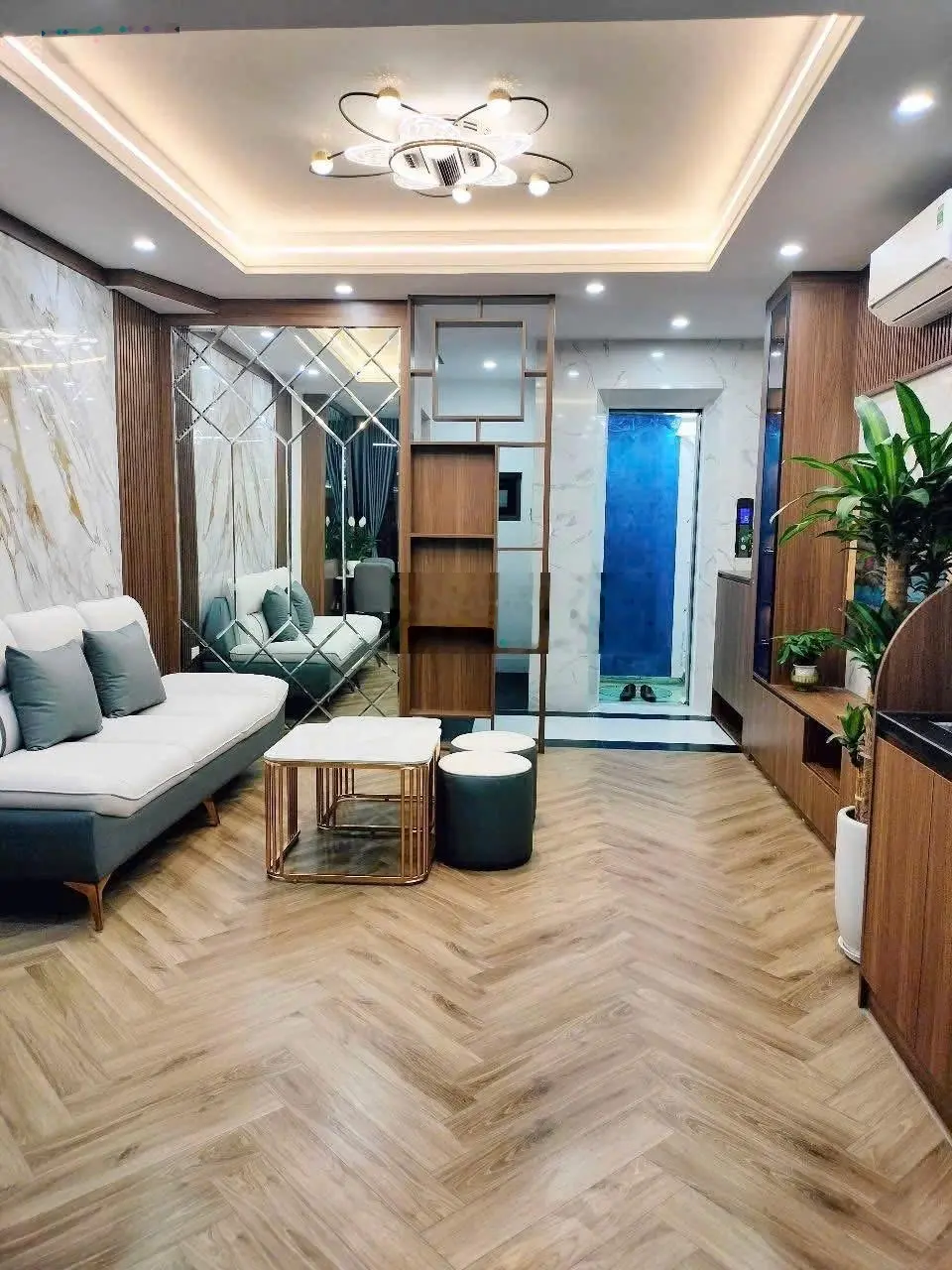 Thanh Nhàn - nhà xây mới độc lập duy nhất 1 căn - 6 tầng thang máy - 20m ra ngõ ôtô - giá chỉ 8,5tỷ