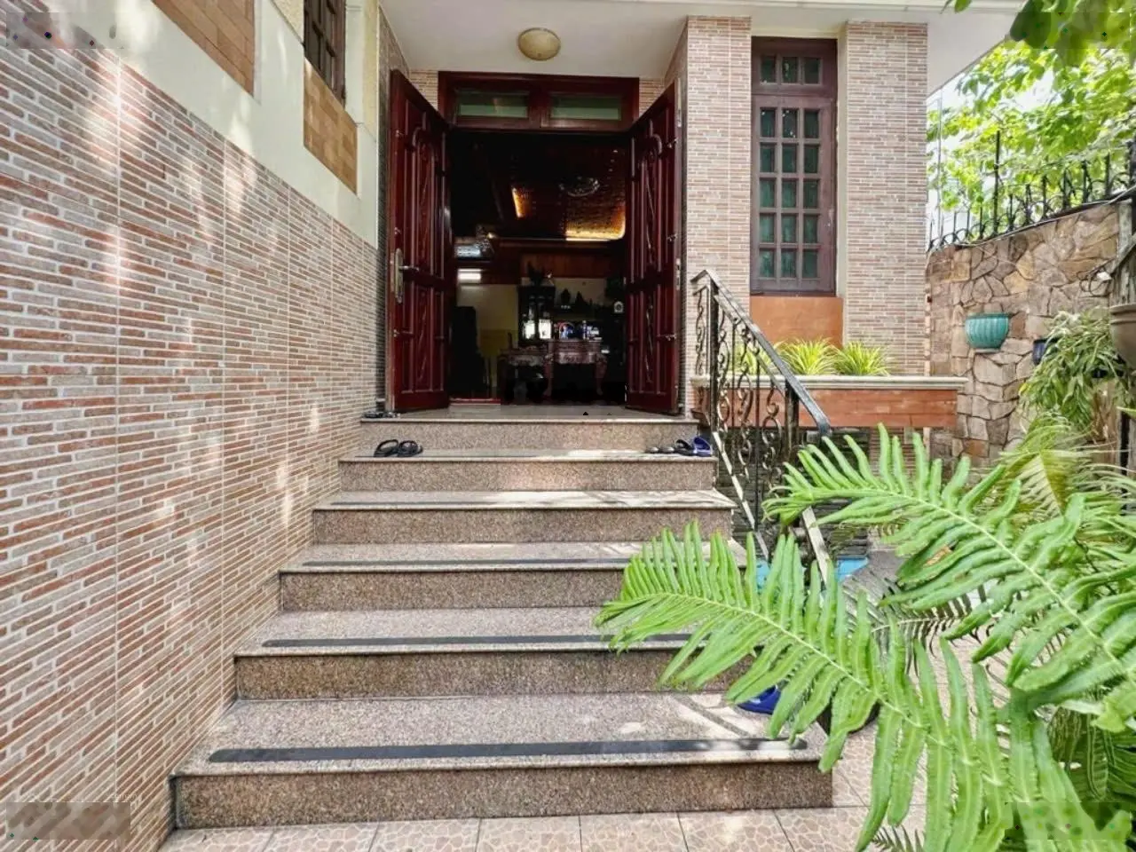 BIỆT THỰ Khu đường hoa đắt đỏ Phan Xích Long hiếm nhà bán. Lô góc, mặt tiền, 120m2, ngang 8m, 4tầng