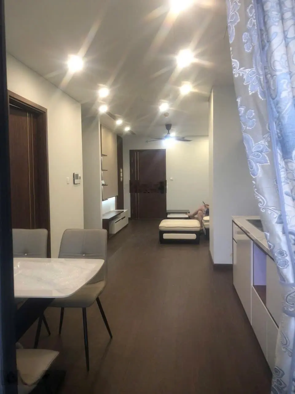 Bán căn Prime 87m2 đủ nội thất giá 2.8 tỷ
