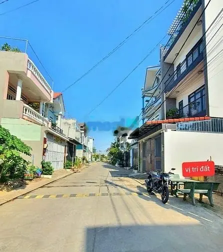 Đất mặt tiền đường 175 Đình Phong Phú kinh doanh buôn bán
