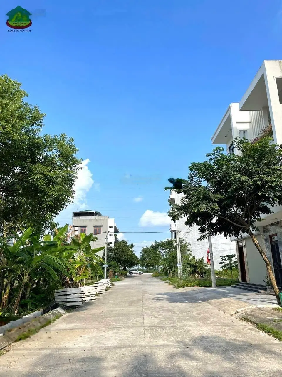 Bán đất quảng trường 3 ngõ đường đinh tiên hoàng gần trường iq Lh 0972 018 ***