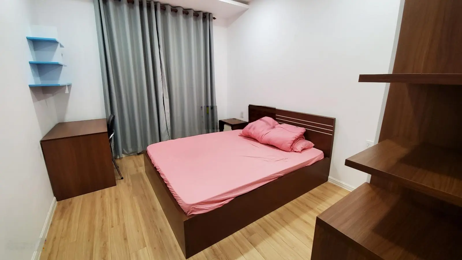Chính chủ cần bán gấp căn hộ Xi Grand Court - Quận 10, DT 70m2 2PN - 2WC full NT giá 1 tỷ 990 triệu