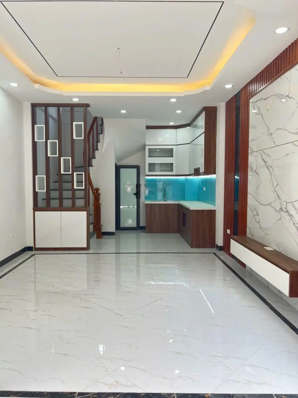 Bán nhà xây mới Phú Diễn Nguyễn Đạo An, tầng 2 phòng ngủ, gần ô tô, Giá: 5,25 tỷ, Lh: 0968 371 ***