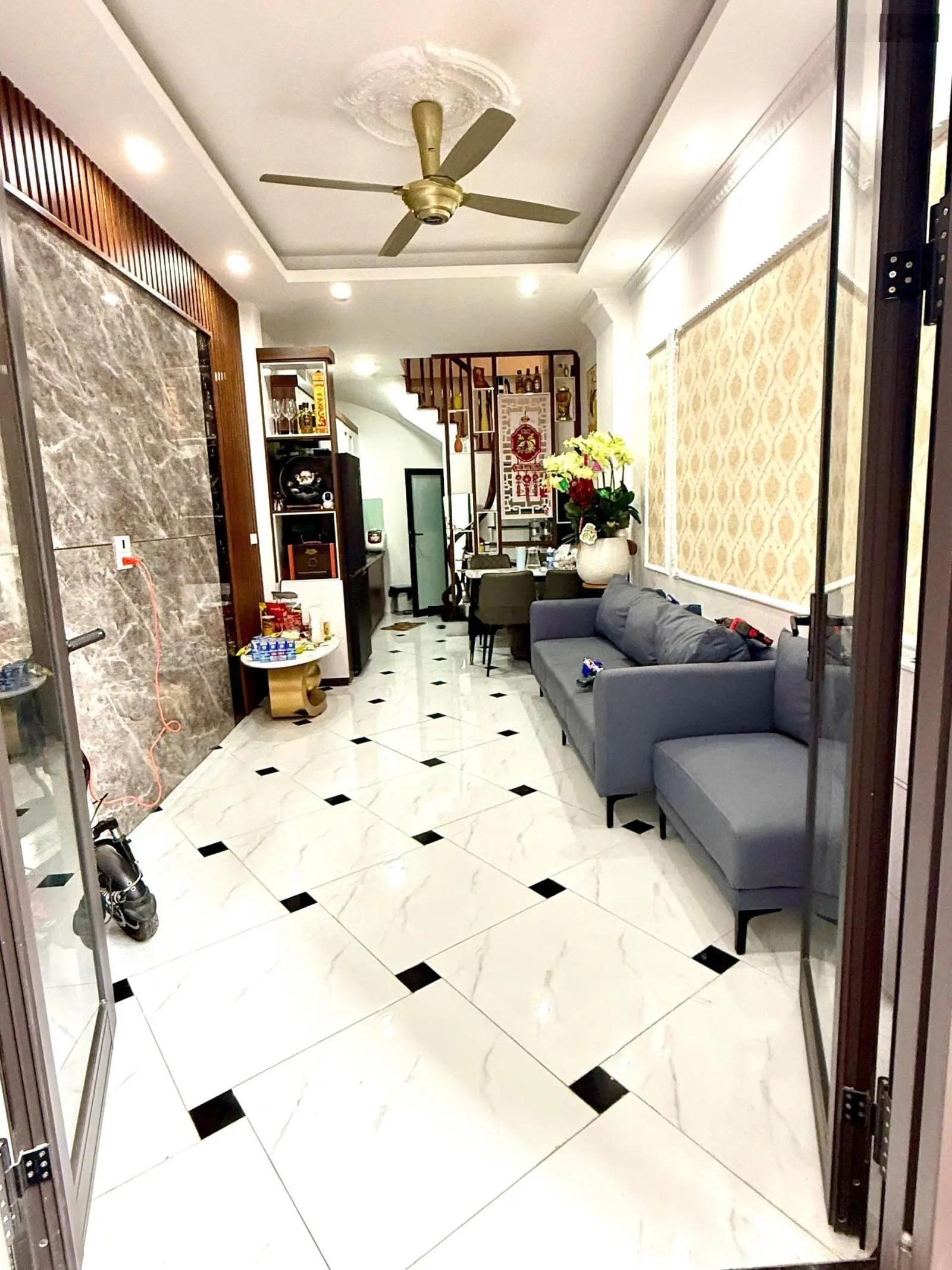 Nhà riêng tại Đa Sỹ, Hà Đông, gần ngã 5 Hà Trì, 5 tầng full nội thất, ngõ rộng, 5m ô tô đỗ cửa,