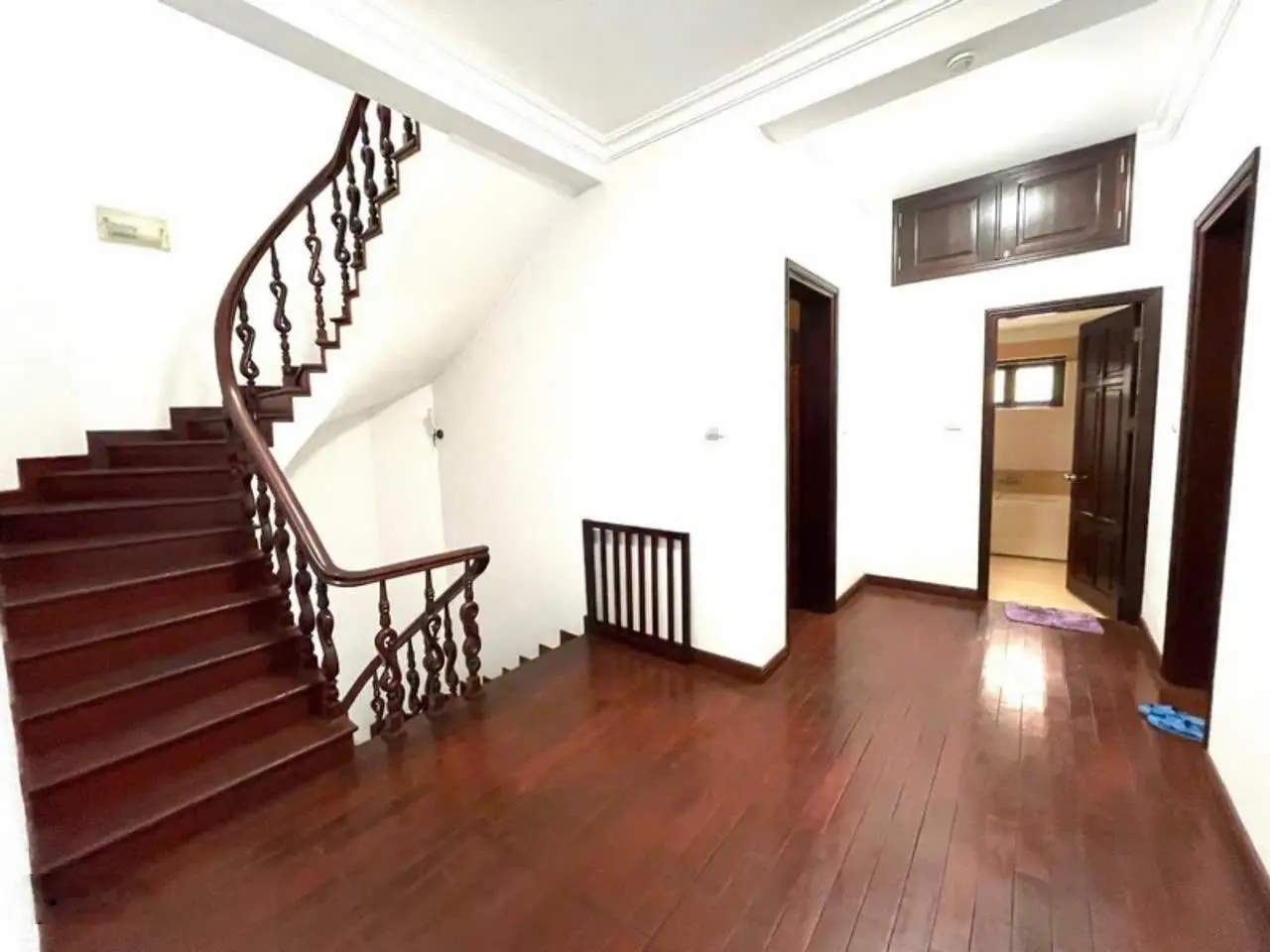 Biệt thự sân vườn. Gara ô tô, bể bơi kiểu Pháp phố Tô Ngọc Vân. DT: 160m2 4T. MT: 15m. Giá: 52tỷ