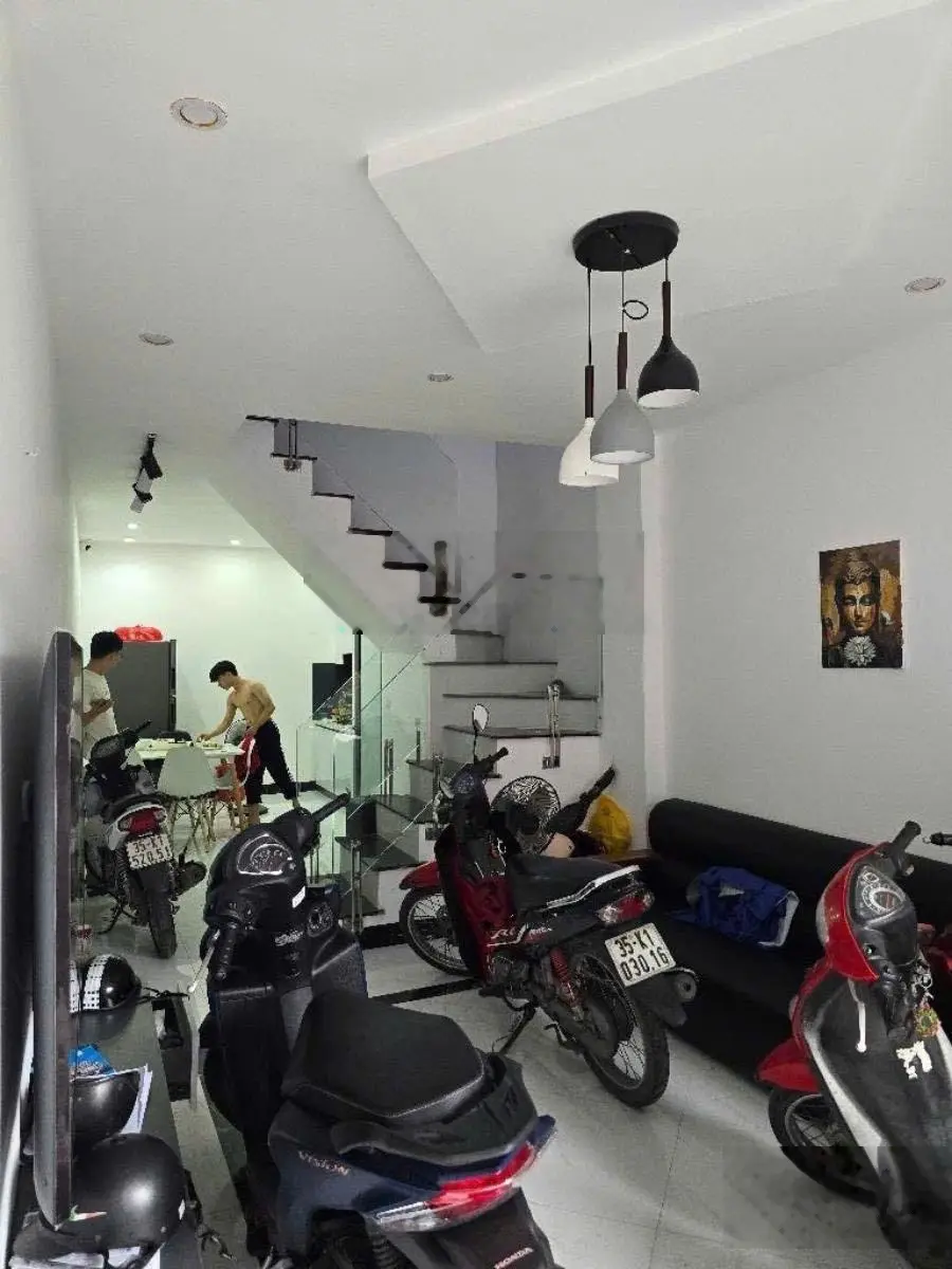 Siêu phẩm mặt ngõ thông - ô tô đỗ cửa! Bán nhà ngõ 168 Kim Giang 42m2 4 tầng mặt tiền 3.5m chỉ 8 tỷ